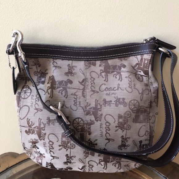 Coach Chelsea Horse & Carriage Brown Shoulder Bag - Picture 8 of 8